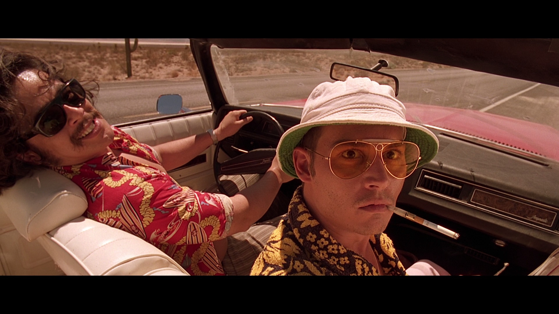 http://www.dvdbeaver.com/film2/DVDReviews44/fear%20and%20loathing%20in%20las%20vegas%20blu-ray/large/large%20fear%20and%20loathing%20blu-ray2.jpg