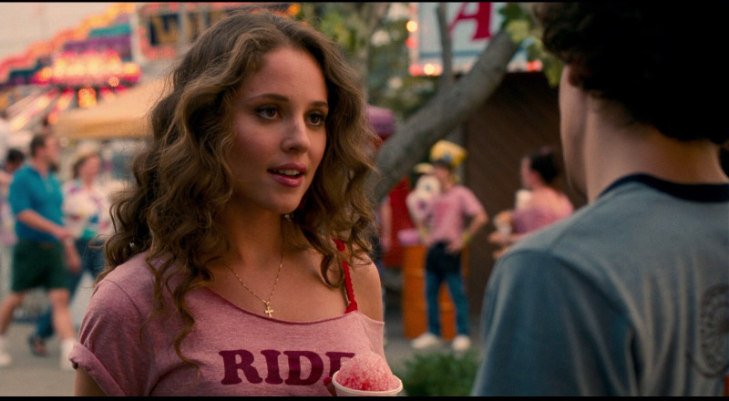 http://www.dvdbeaver.com/film2/DVDReviews46/adventureland_blu-ray/800_adventureland_blu-ray_10.jpg