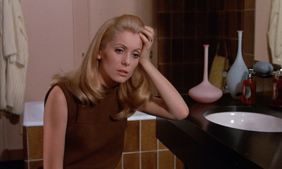 Belle de jour full deals movie online english subtitles