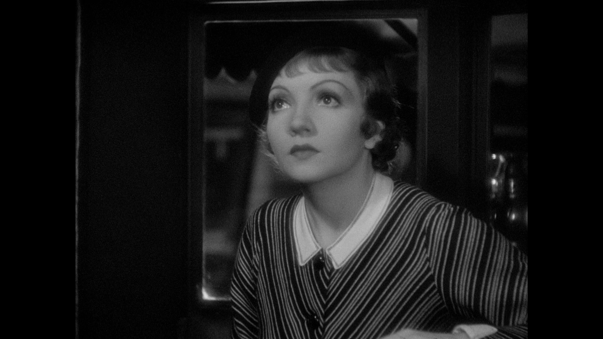 It Happened One Night Blu Ray Claudette Colbert