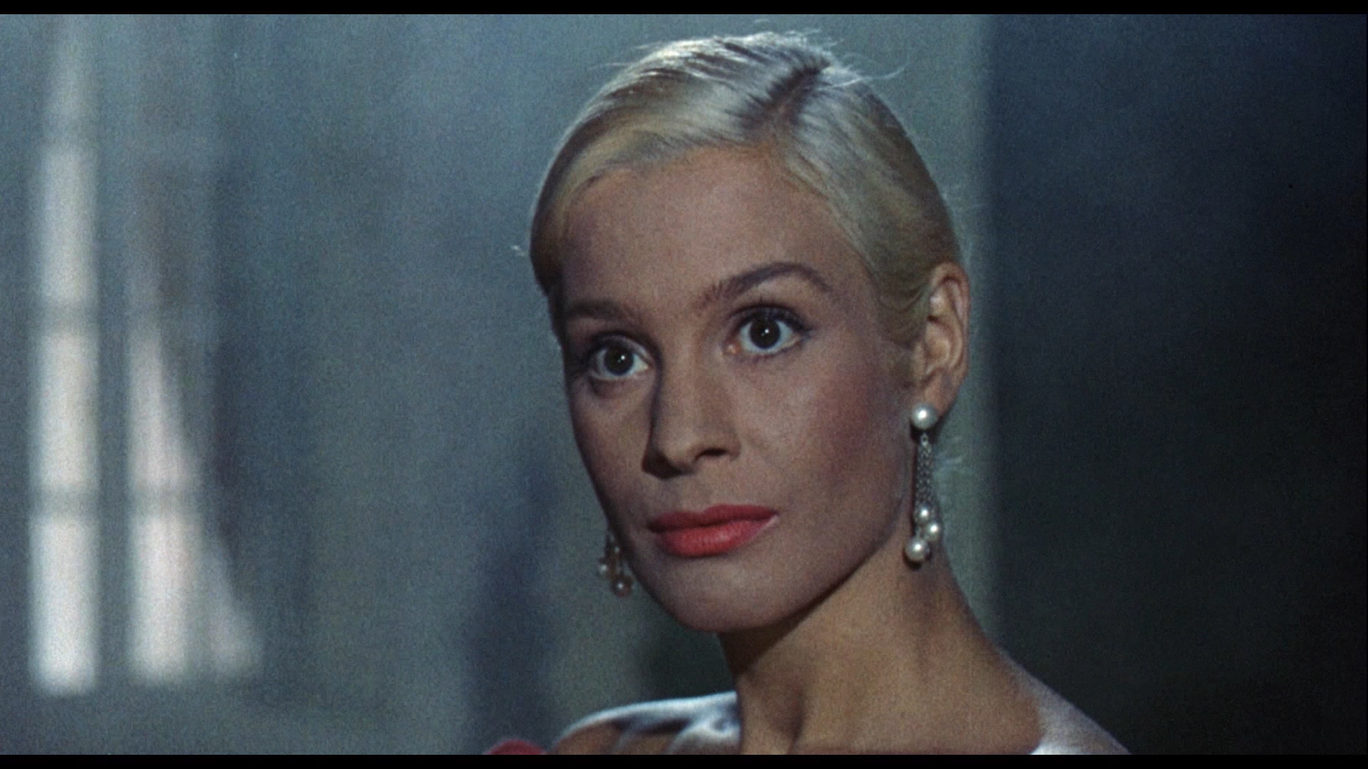 Foreign Intrigue Bluray Robert Mitchum