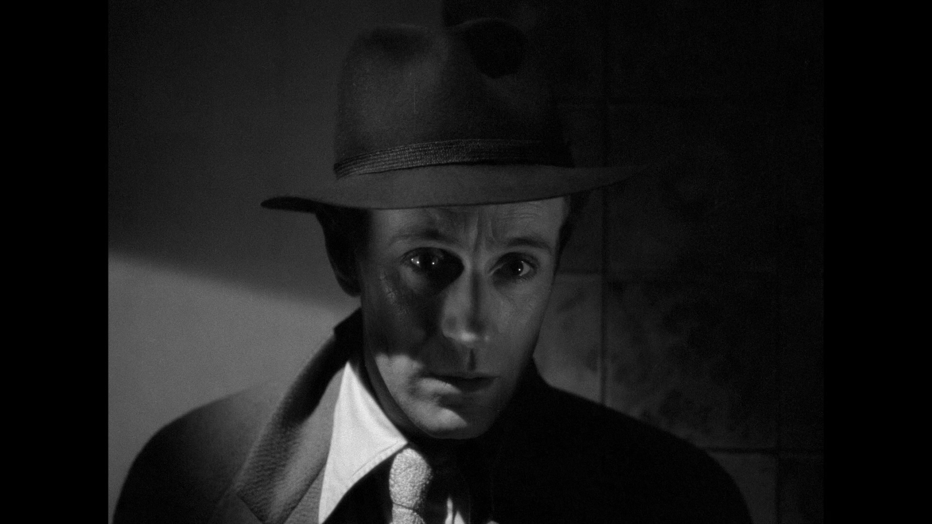 Pimpernel Smith Bluray Leslie Howard