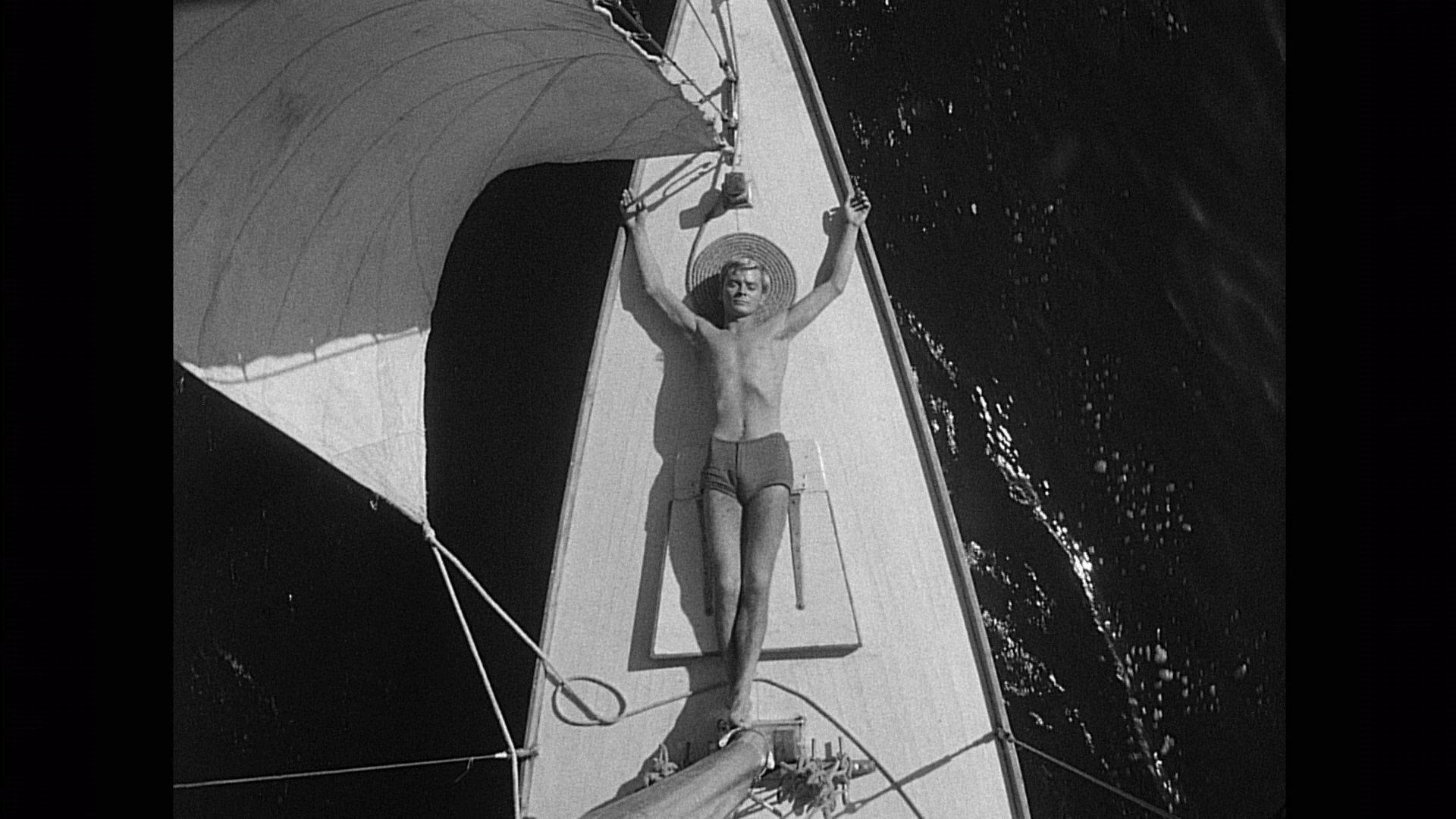 Knife In The Water -- Movie Clip Show Us What Youre Made Of